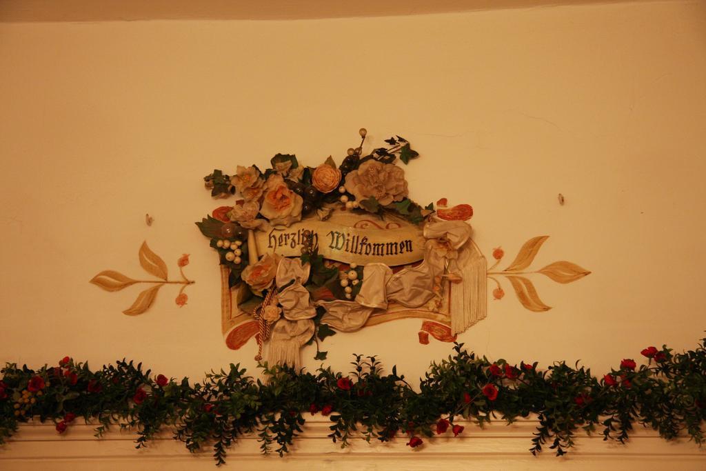 Landgasthof Bock Hotel Gauting Buitenkant foto